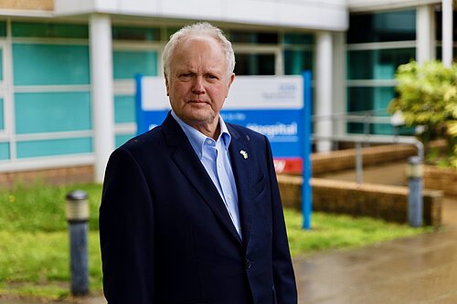 Clive Jones in front of Royal Berkshire Hospital